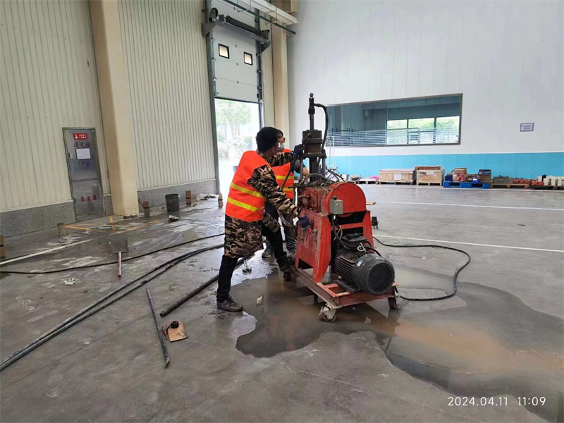 京山厂房地面下沉塌陷注浆加固施工